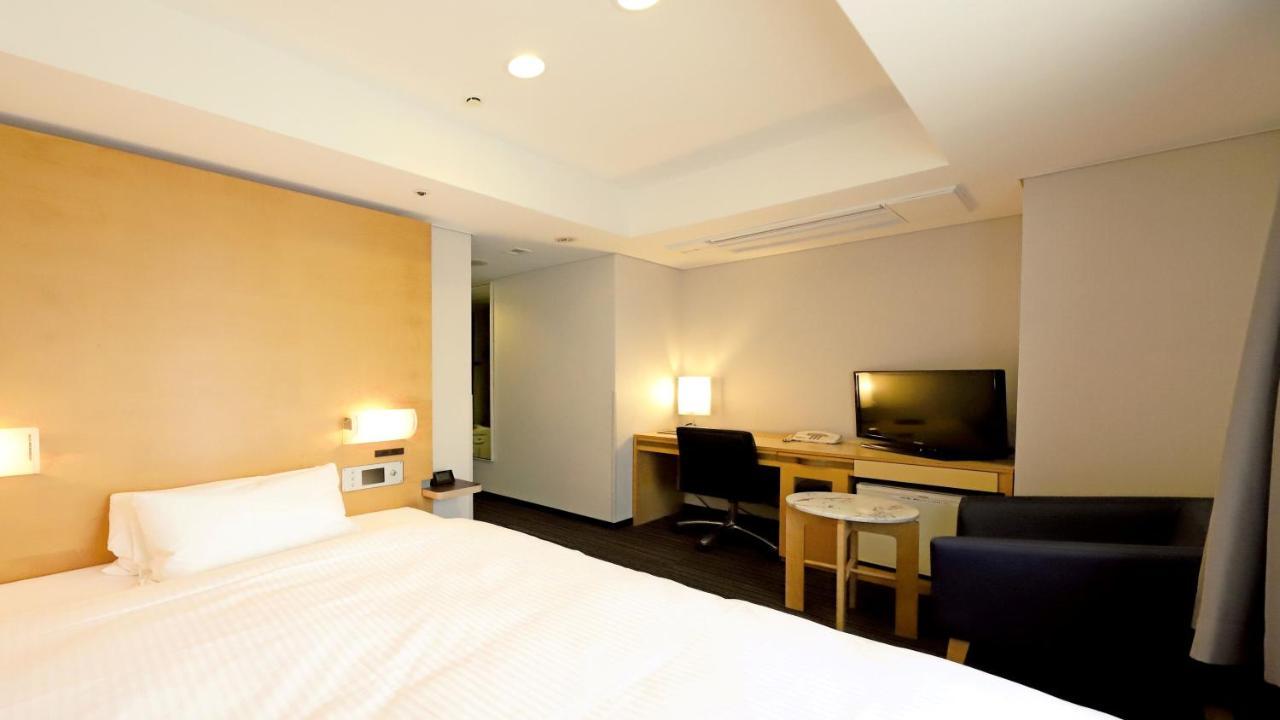 Smile Hotel Osaka Yotsubashi Екстер'єр фото